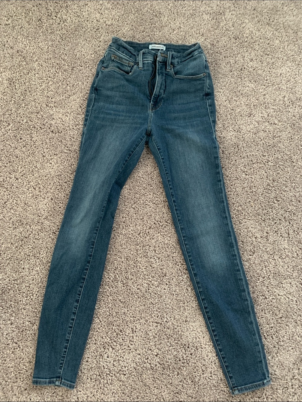 Good American Skinny Jeans in Dark Blue Wash